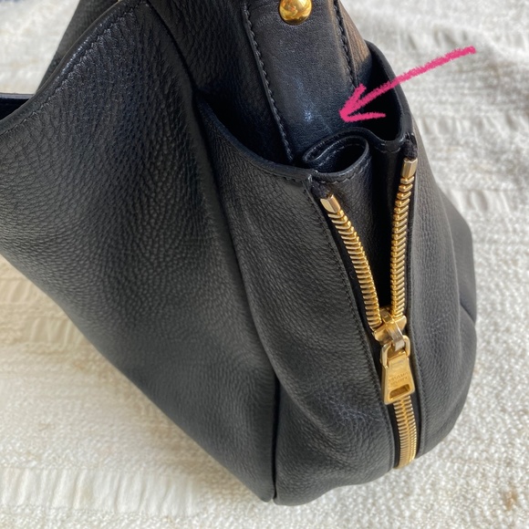 Prada Vitelli Daino Hobo Large with Side Pocket Zip - Picture 3 of 8